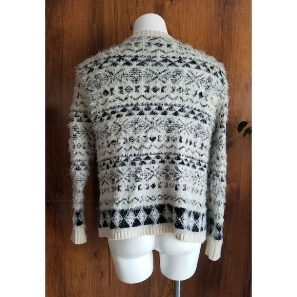 Cirana Aztec Western Pattern Cardigan - Picture 4 of 7